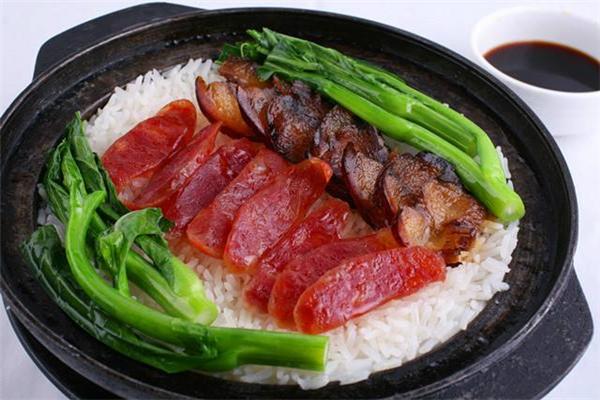 小滋味川式煲仔饭